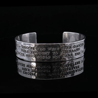 Breiter Silberarmreif | Armband mit Gravur | Buster | CAPULET Schmuck Werkstatt München.jpg