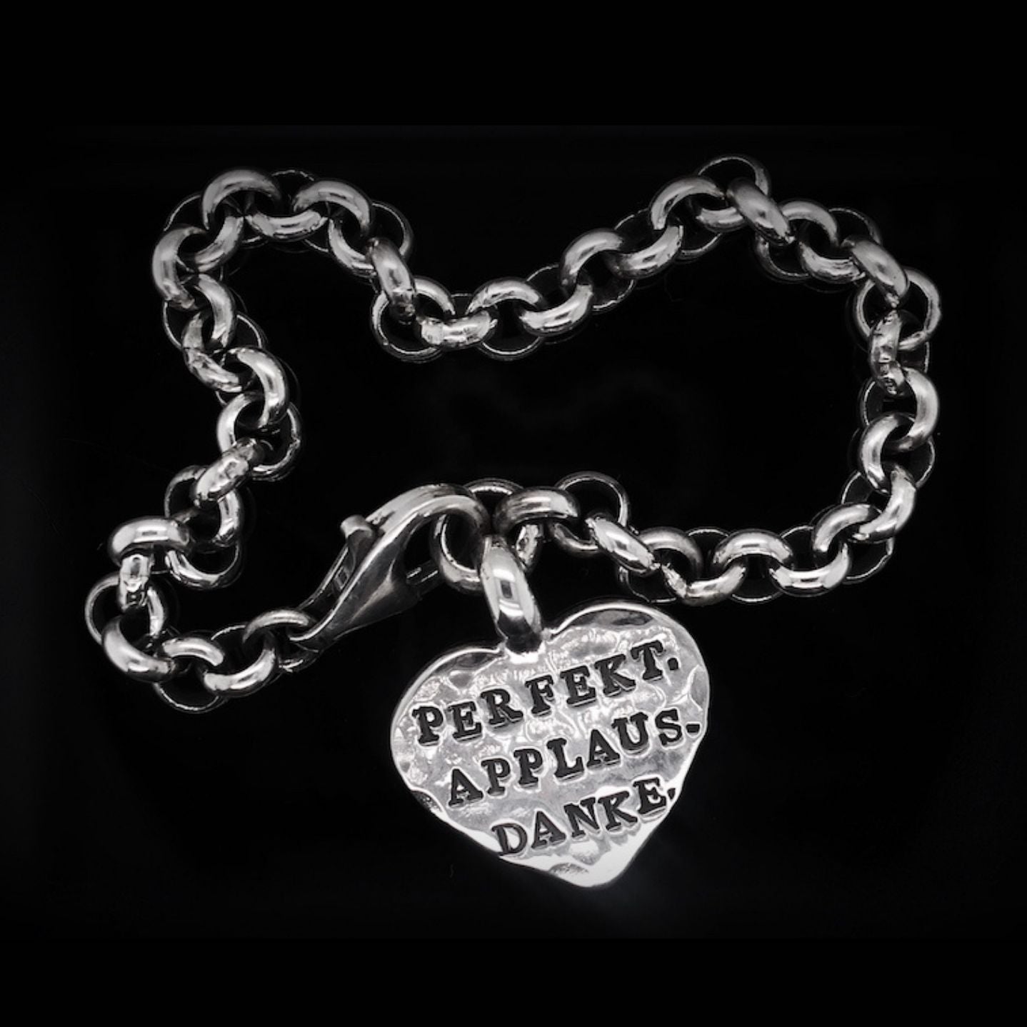 Armband mit Gravur Heartcore | Armband mit Herz | Silberarmband | CAPULET Schmuck Werkstatt München