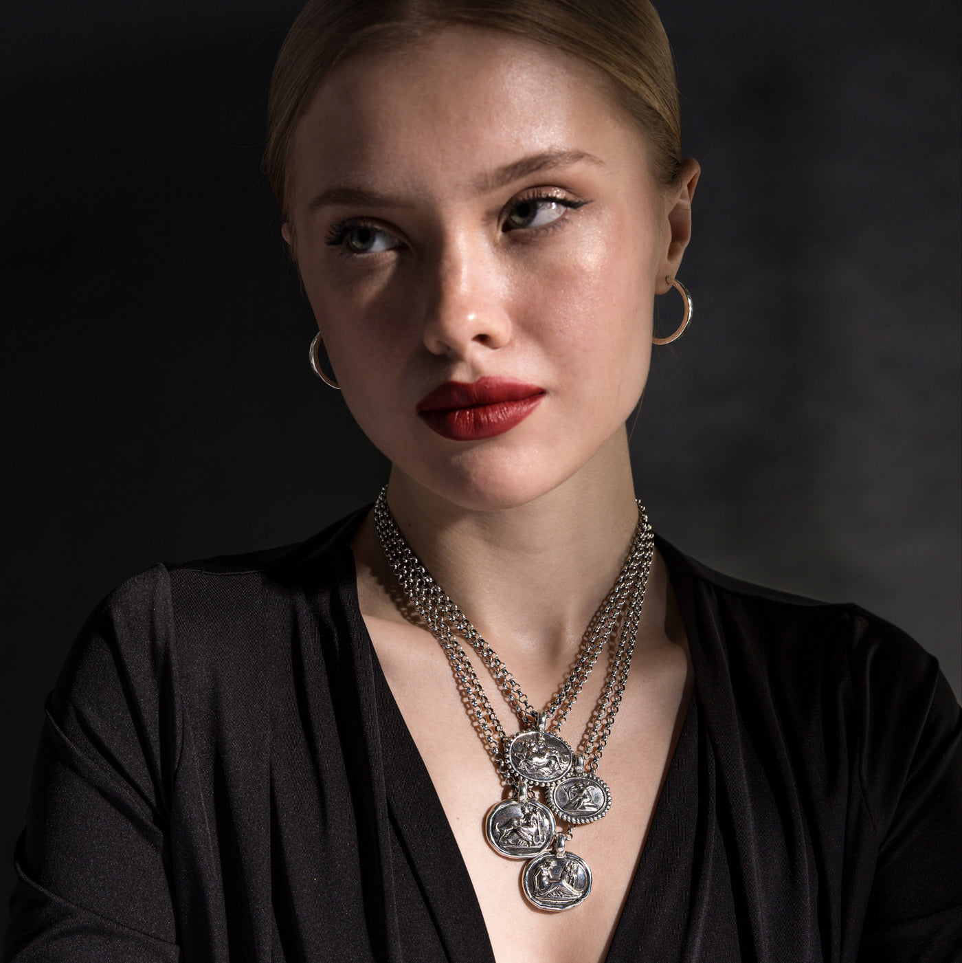 Schwere_Silberkette_Amulett_Muenze_Shero_Amor_Ring_CAPULET_Schmuck_Werkstatt_Muenchen_2_Kopie