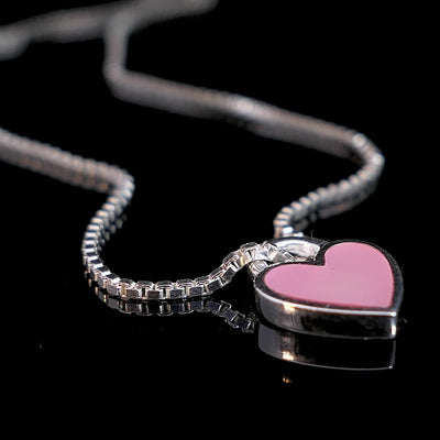 Silberkette_mit_Herz_rosa_Perlmutt_Rosalia_CAPULET_Schmuck_Werkstatt_Muenchen_