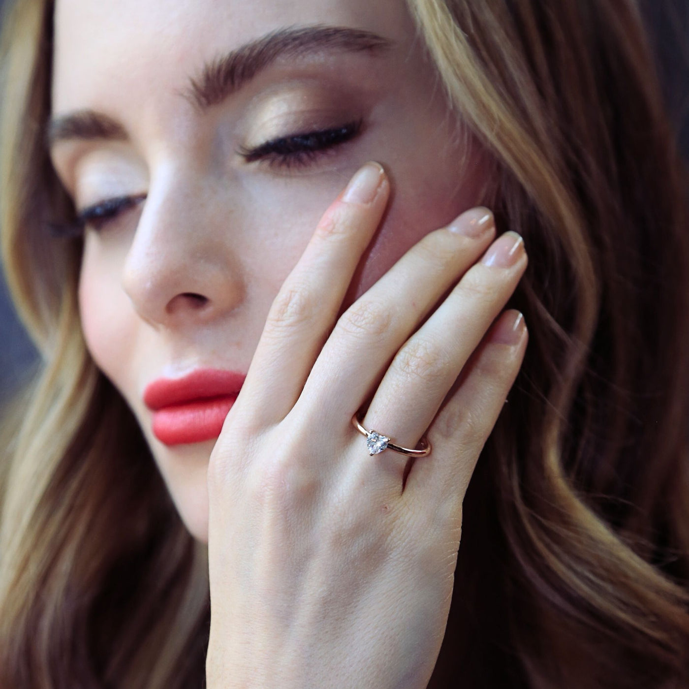 LOVEMENT Herz  –  0,5 Karat Verlobungsring mit Stein SPECTRA™