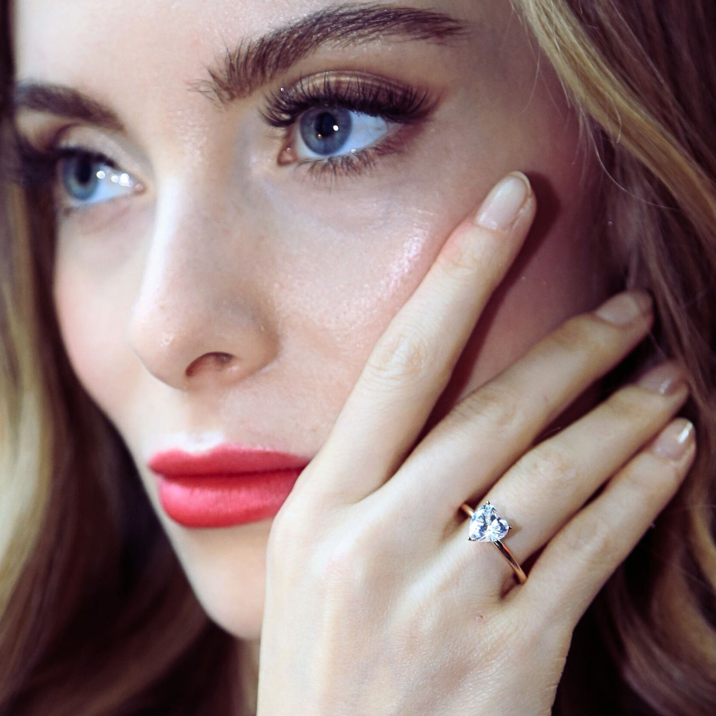 LOVEMENT Herz  –  1,5 Karat Verlobungsring mit Stein SPECTRA™