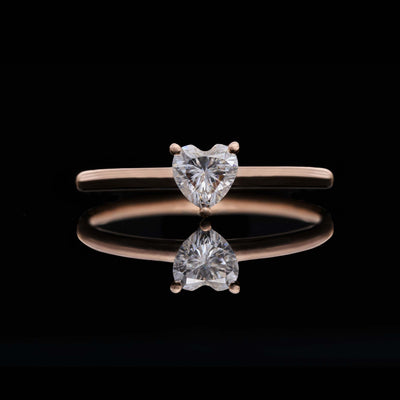 LOVEMENT Herz  –  0,5 Karat Verlobungsring mit Stein SPECTRA™