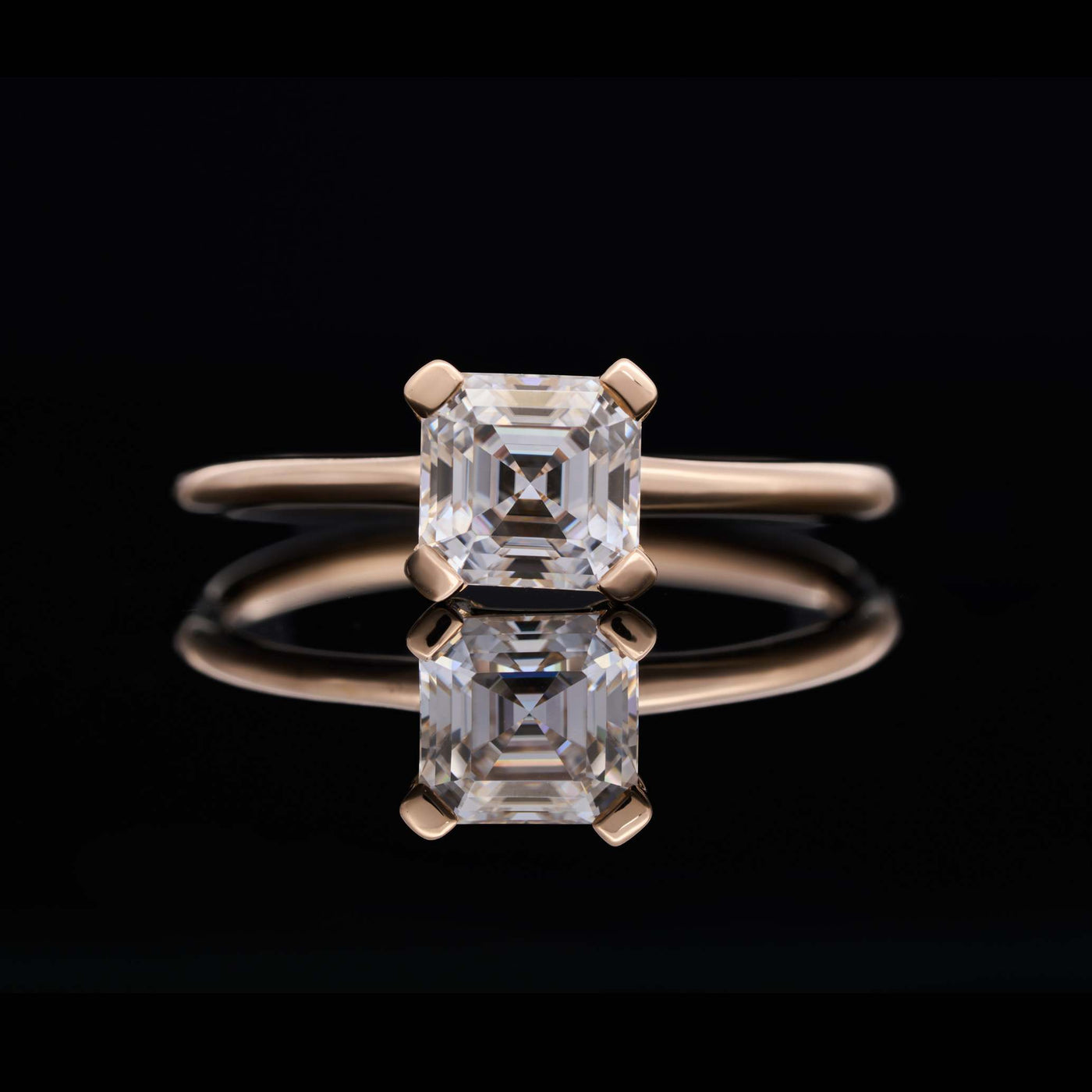 LOVEMENT Asscher –  1 Karat Verlobungsring mit Stein SPECTRA™
