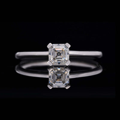 LOVEMENT Asscher –  1 Karat Verlobungsring mit Stein SPECTRA™