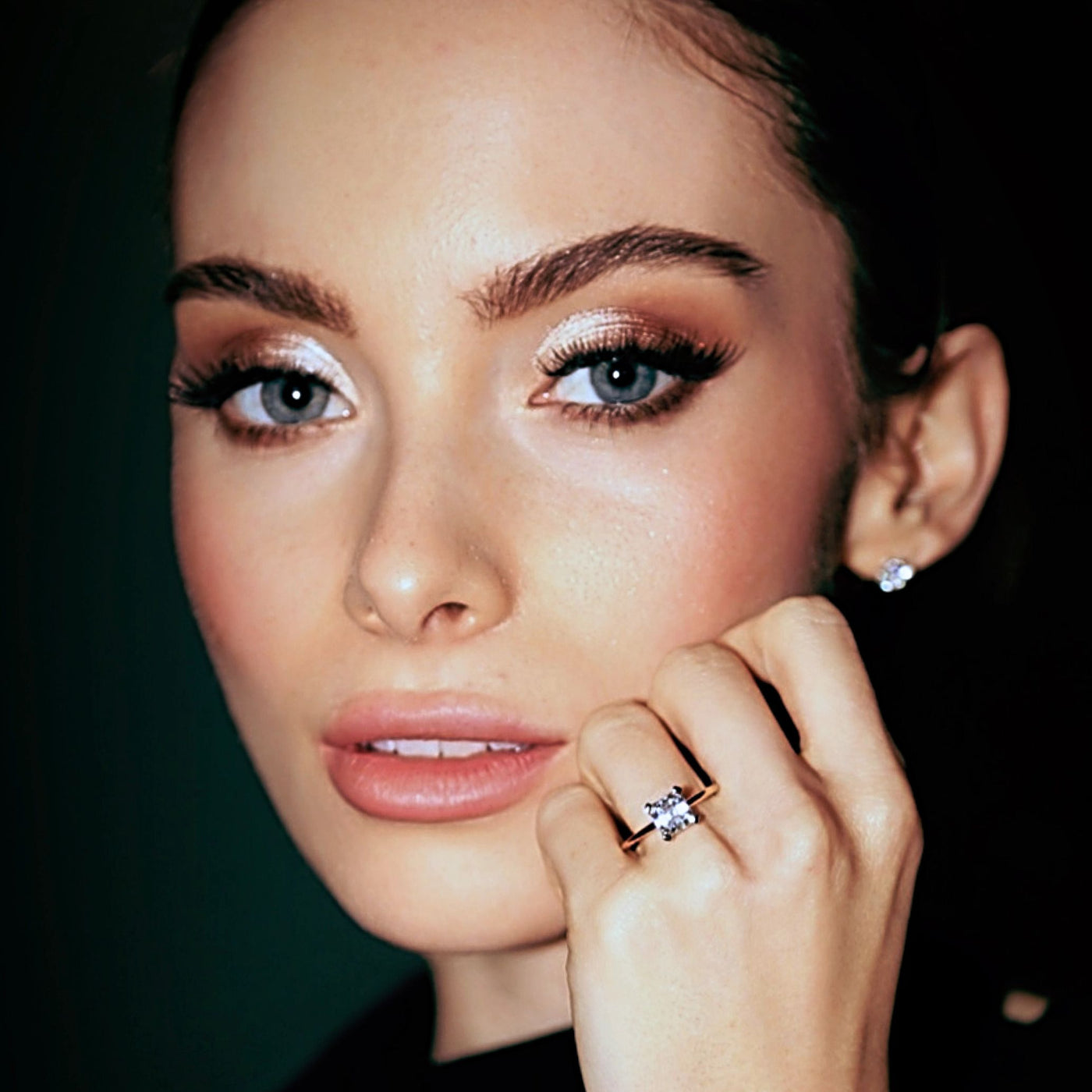 LOVEMENT Asscher –  1 Karat Verlobungsring mit Stein SPECTRA™