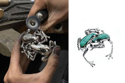Armreif mit Fröschen | Frosch Armband | schwerer Silberarmreif | LOVEMAKER FROGS | Masterpiece | CAPULET Schmuck Werkstatt München