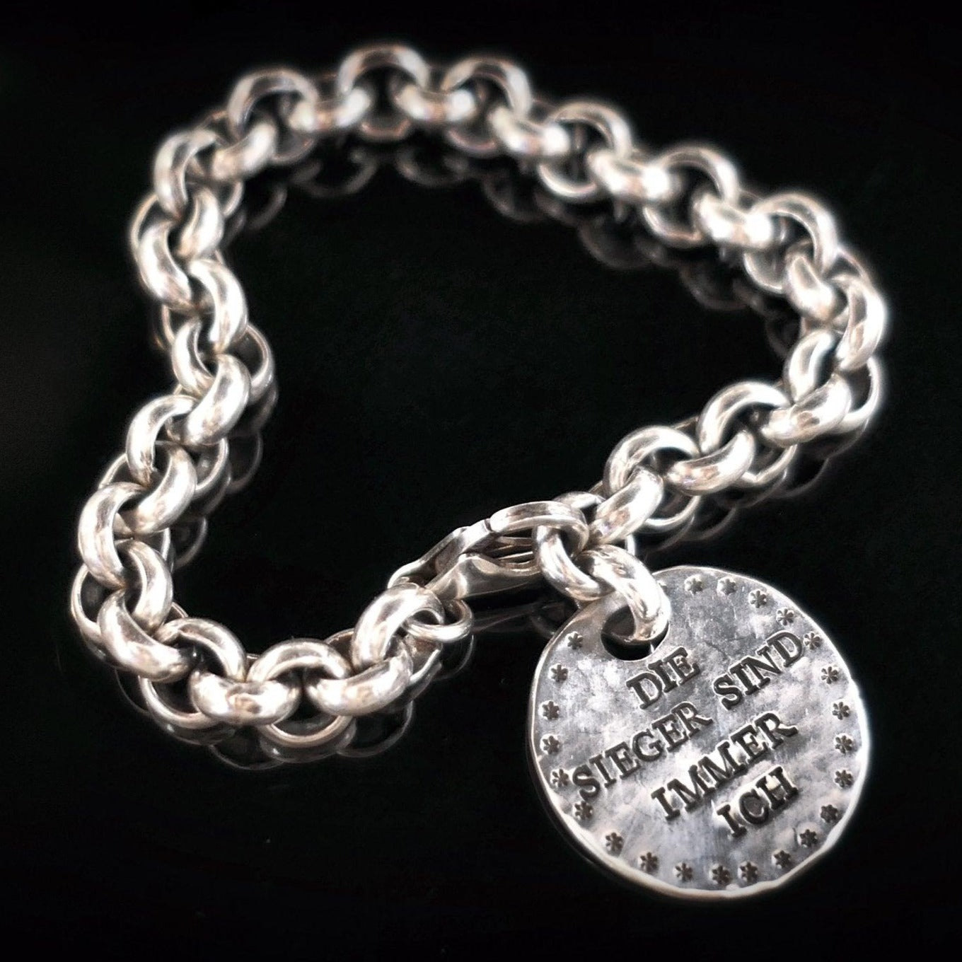 Armband Münze Coin | Armband mit Gravur | Silber Armband | CAPULET Schmuck Werkstatt München