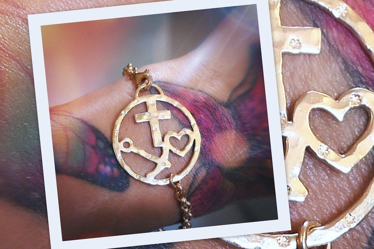 Goldarmband Glaube, Liebe und Hoffnung | Armband mit Glücksbringer | Armband mit Kreuz | CAPULET Schmuck Werkstatt München