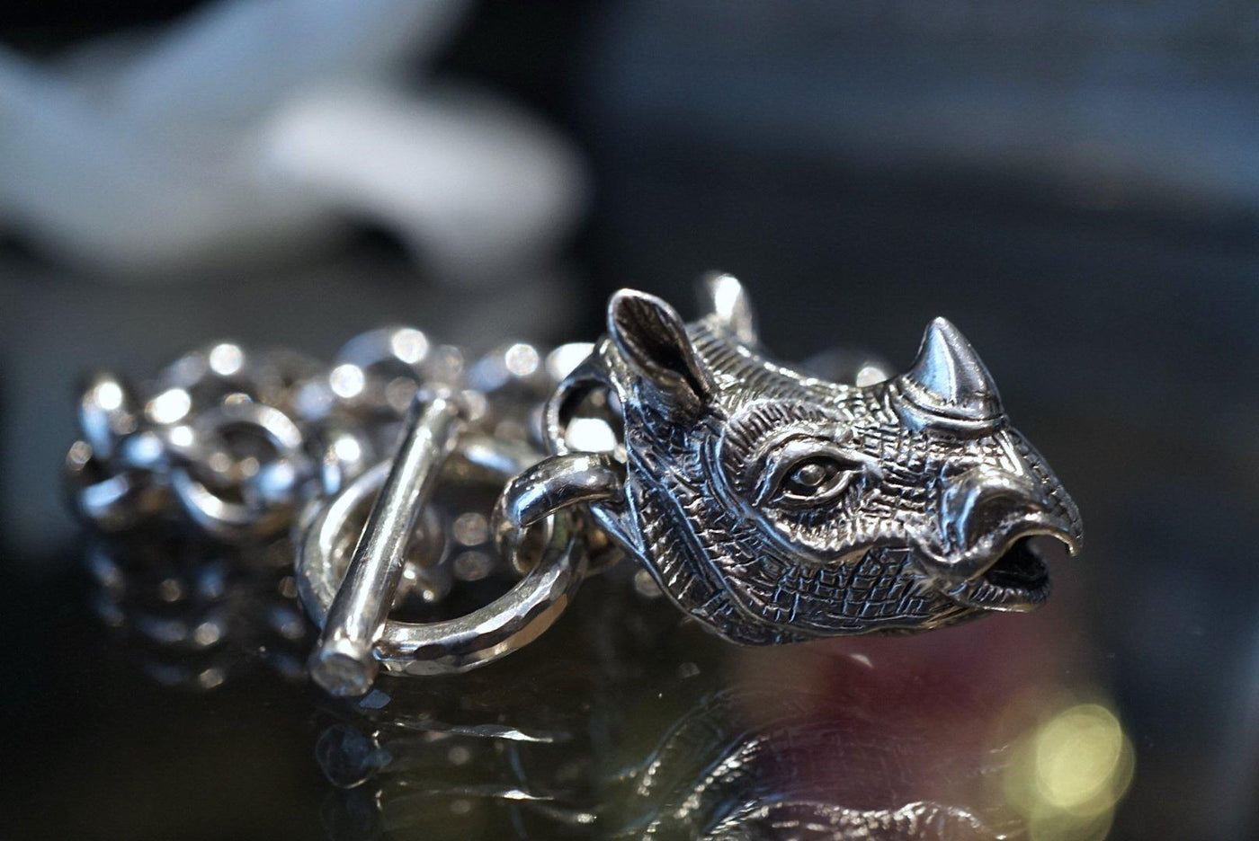 Armband mit Rhinozeros Rhino | massives Armband | Armband Silber | Armband Herren | CAPULET Schmuck Werkstatt München