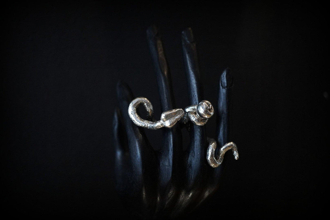Schlangenring Seduction | Ring Silber | Zwei Finger Ring | Statementring | CAPULET Schmuck Werkstatt München