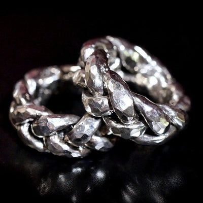 Geflochtener Ring Threesome | massiver Silberring | Ringe gehämmert | Ring mit Gravur | CAPULET Schmuck Werkstatt München
