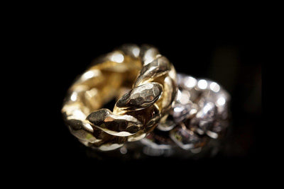 Geflochtener Ring Threesome | massiver Silberring | Ringe gehämmert | Ring mit Gravur | CAPULET Schmuck Werkstatt München